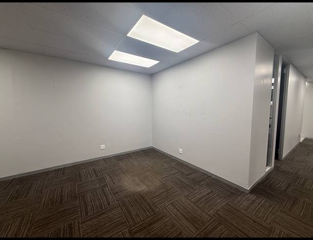 164M² OFFICE TO LET IN BRAAMFONTEIN WERF